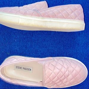 Steve Madden slip ons, women’s 6.5